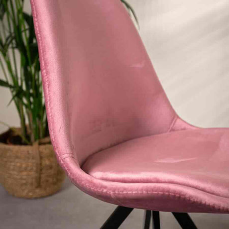 Industrial-Tulip-Style-Pink-Velvet-Dining-Chair-Black-Metal-Legs-Set-of-4